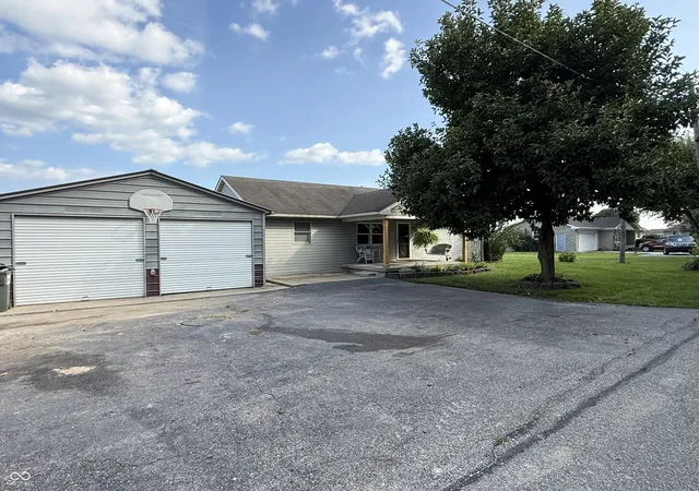 1st image of 6875 E Middletown Rd, Waldron, IN 46182 | MLS# 22122306