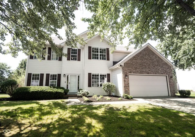 Photo 1 of Single family home for sale at 14630 Deerwood Dr, Carmel, IN 46033 | MLS# 22122330 | Listing updated on 2026-09-24