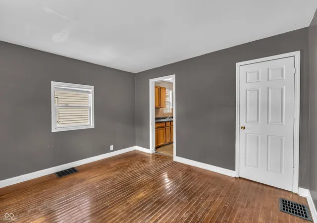 Photo 4 of House for sale at 5142 English Ave, Indianapolis, IN 46219 | MLS# 22122346 | Listing updated on 2026-09-08