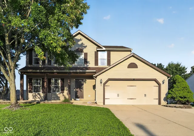 Single family home for sale at 973 Thornwood Dr, Greenwood, IN 46143 | MLS# 22122347