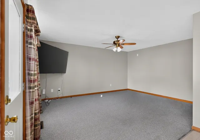 Photo 4 of Single family home for sale at 973 Thornwood Dr, Greenwood, IN 46143 | MLS# 22122347 | Listing updated on 2026-09-22