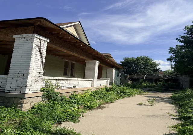 2nd image of 300 E North St, Winchester, IN 47394 | MLS# 22122351