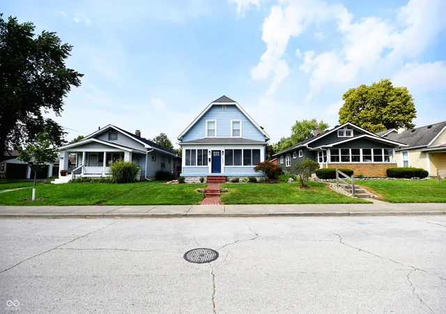 Photo 2 of Single family home for sale at 5122 E Saint Clair St, Indianapolis, IN 46219 | MLS# 22122371 | Listing updated on 2026-08-29