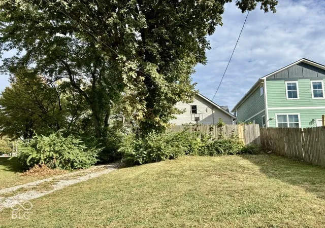 Photo 4 of Single family home for sale at 217 E Morris St, Indianapolis, IN 46225 | MLS# 22122374 | Listing updated on 2026-09-30