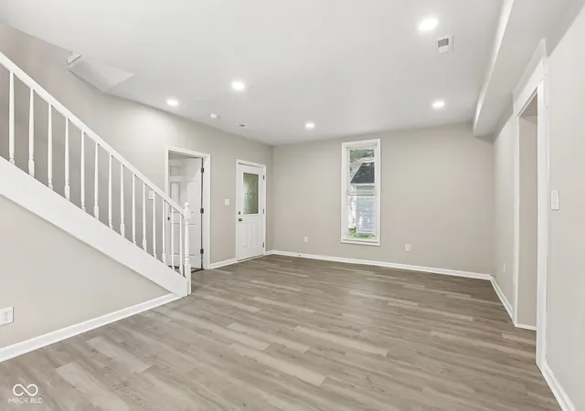 Photo 3 of Sale Pending at 805 S 17Th St, Elwood, IN 46036 | MLS# 22122377 | Listing updated on 2026-10-28