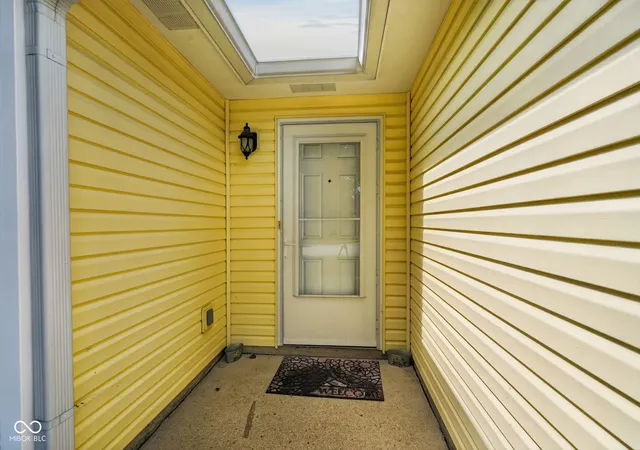 Photo 3 of Sale Pending at 5244 Hodson Dr, Indianapolis, IN 46241 | MLS# 22122380 | Listing updated on 2026-09-04