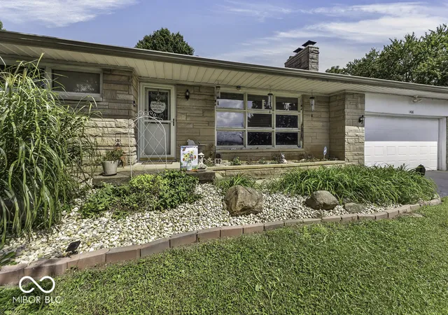 Photo 4 of Single family home for sale at 1408 W Edgewood Ave, Indianapolis, IN 46217 | MLS# 22122390 | Listing updated on 2026-09-16