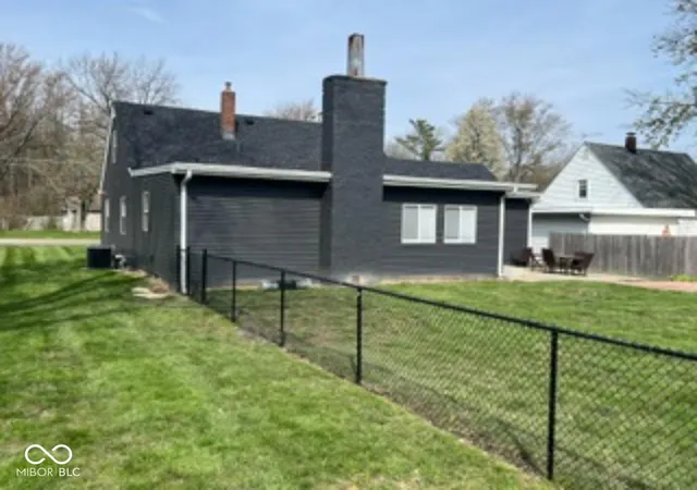2nd image of 900 N Clarkdale Dr, Muncie, IN 47304 | MLS# 22122396