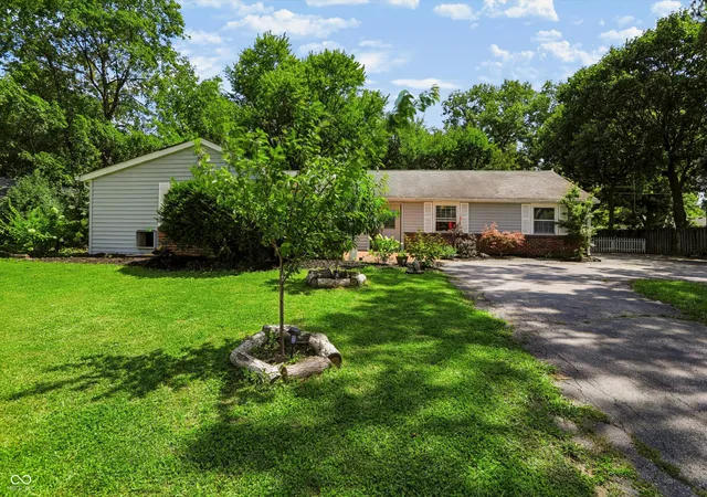 Photo 2 of Single family home for sale at 7105 Hague Rd, Indianapolis, IN 46256 | MLS# 22122401 | Listing updated on 2026-09-02