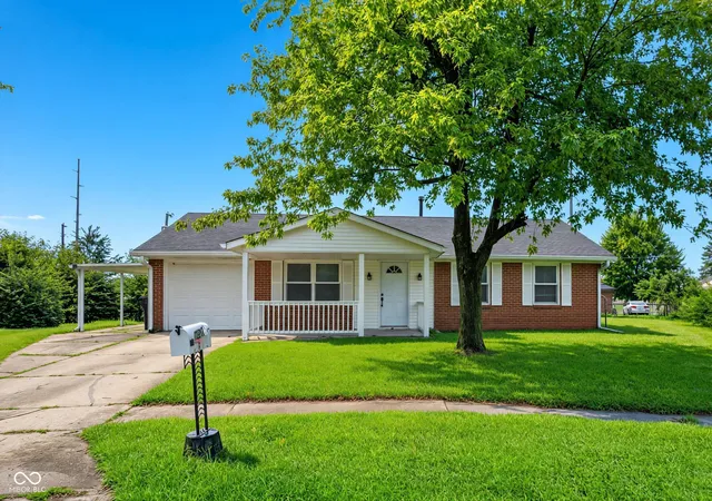 Single family home for sale at 2308 Edgemont Wy, Anderson, IN 46011 | MLS# 22122404