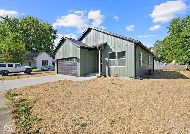 Single family home for sale at 404 N Leavitt St, Brazil, IN 47834 | MLS# 22122417