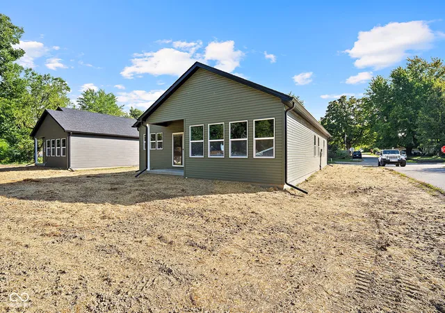 Photo 3 of Single family home for sale at 404 N Leavitt St, Brazil, IN 47834 | MLS# 22122417 | Listing updated on 2026-10-06