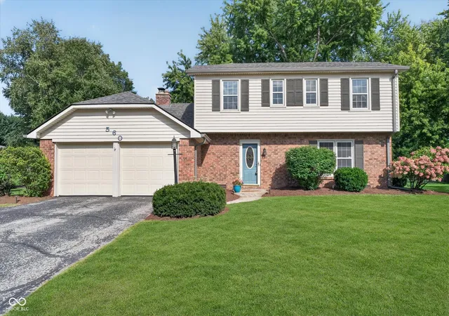 Photo 1 of Sale Pending at 560 S Harbour Dr, Noblesville, IN 46062 | MLS# 22122427 | Listing updated on 2026-09-28