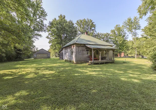 Photo 3 of Single family home for sale at 4783 Peoga Rd, Trafalgar, IN 46181 | MLS# 22122430 | Listing updated on 2026-09-22