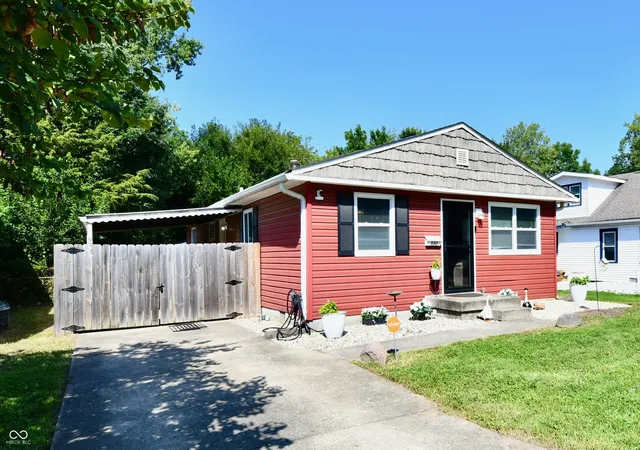 3rd image of 930 N Eaton Ave, Indianapolis, IN 46219 | MLS# 22122439