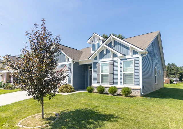 Photo 1 of Single family home for sale at 1454 Lexington Trl, Greenfield, IN 46140 | MLS# 22122442 | Listing updated on 2026-09-22