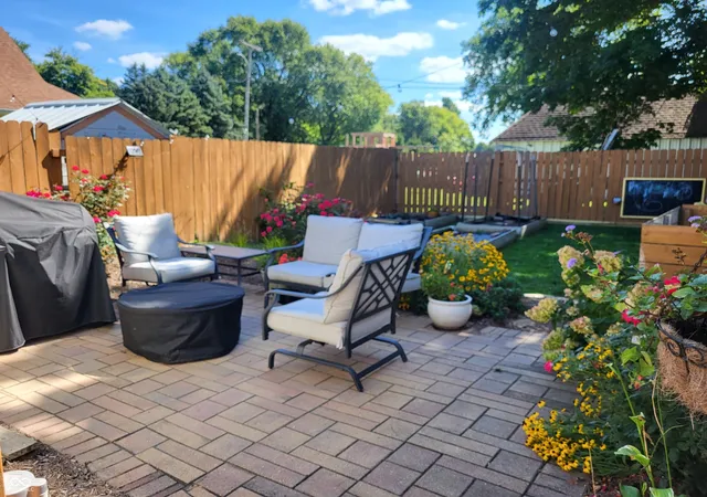 Photo 3 of Sale Pending at 408 W 3rd St, Lizton, IN 46149 | MLS# 22122446 | Listing updated on 2026-09-23