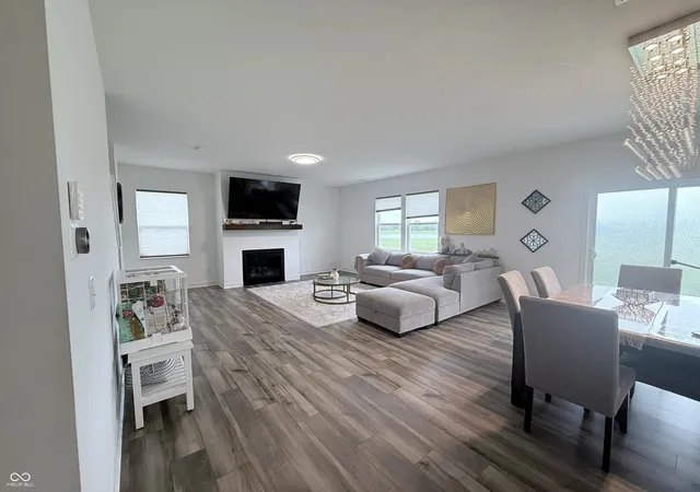 Photo 4 of Single family home for sale at 7251 Darley Ln, Indianapolis, IN 46259 | MLS# 22122466 | Listing updated on 2026-10-30