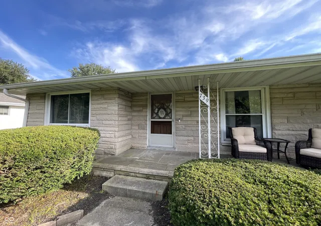 Photo 2 of Single family home for sale at 739 W Gossett Rd, Frankfort, IN 46041 | MLS# 22122472 | Listing updated on 2026-09-06