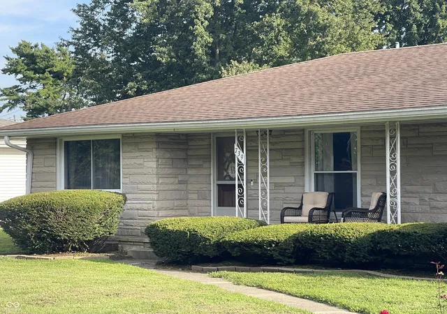 Photo 3 of Single family home for sale at 739 W Gossett Rd, Frankfort, IN 46041 | MLS# 22122472 | Listing updated on 2026-09-06
