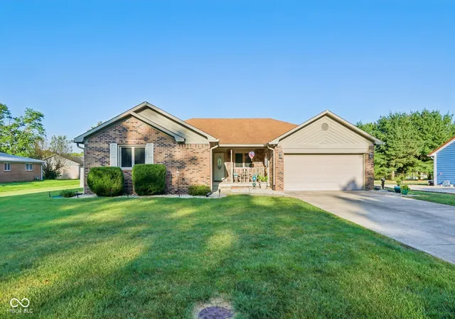 Photo 1 of Single family home for sale at 174 Justin Dr, Mooresville, IN 46158 | MLS# 22122491 | Listing updated on 2026-10-06