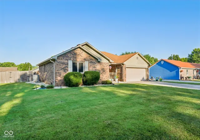Photo 3 of Single family home for sale at 174 Justin Dr, Mooresville, IN 46158 | MLS# 22122491 | Listing updated on 2026-10-06
