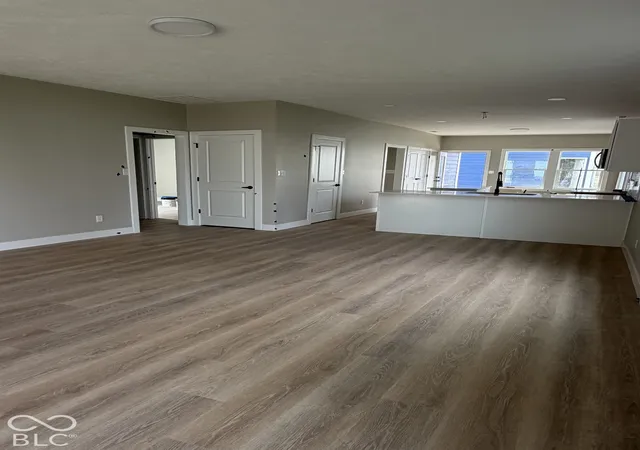 Photo 3 of Single family home for sale at 406 N 10Th St, Elwood, IN 46036 | MLS# 22122493 | Listing updated on 2026-10-12