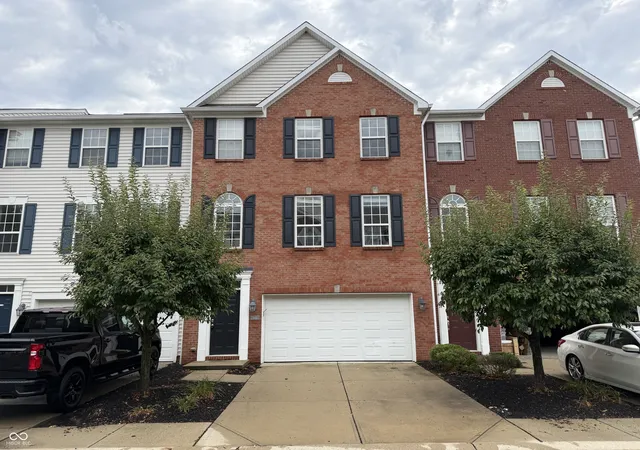 Photo 2 of Townhouse for sale at 9461 Tanhurst Dr, Indianapolis, IN 46250 | MLS# 22122504 | Listing updated on 2026-08-27
