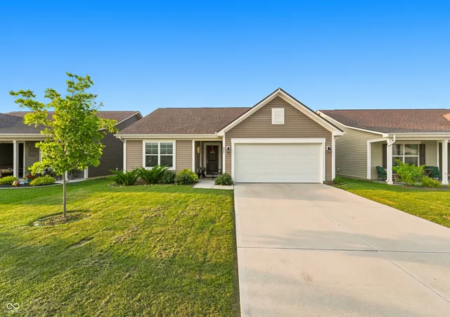 Photo 2 of Single family home for sale at 281 Waters Edge, Pendleton, IN 46064 | MLS# 22122513 | Listing updated on 2026-09-24