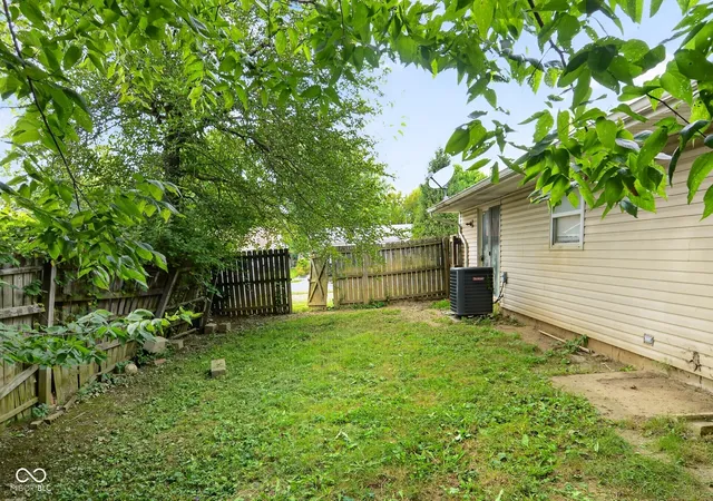 Photo 3 of Sale Pending at 4420 Burrwood Dr, Indianapolis, IN 46235 | MLS# 22122519 | Listing updated on 2026-10-27