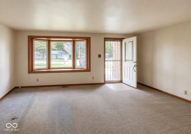 Photo 2 of Sale Pending at 5317 Linda Ln, Anderson, IN 46011 | MLS# 22122534 | Listing updated on 2026-10-08
