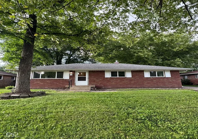 Photo 1 of Sale Pending at 2462 Mann Dr, Beech Grove, IN 46107 | MLS# 22122548 | Listing updated on 2026-09-03