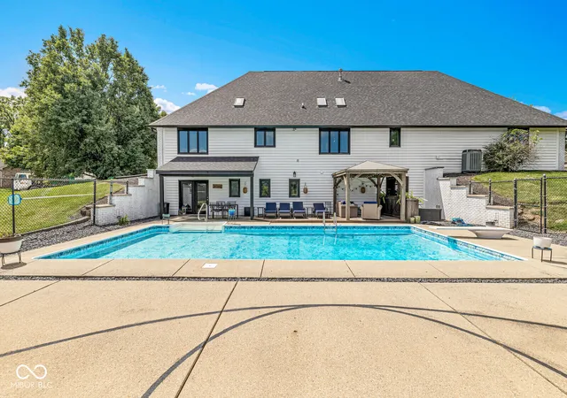 Photo 2 of Sale Pending at 714 Peach Tree Ln, Danville, IN 46122 | MLS# 22122551 | Listing updated on 2026-09-30