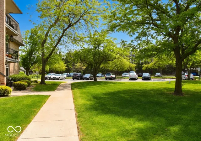 Photo 2 of Condo for sale at 1715 Homan Dr #301, Schererville, IN 46375 | MLS# 22122565 | Listing updated on 2026-09-24