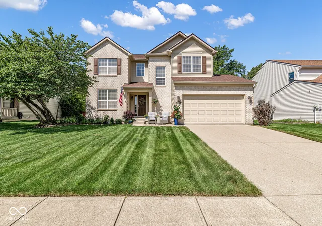 Photo 2 of Single family home for sale at 8744 Rapp Dr, Indianapolis, IN 46237 | MLS# 22122573 | Listing updated on 2026-10-05