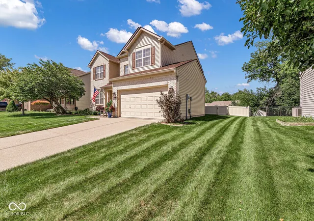 Photo 3 of Single family home for sale at 8744 Rapp Dr, Indianapolis, IN 46237 | MLS# 22122573 | Listing updated on 2026-10-05