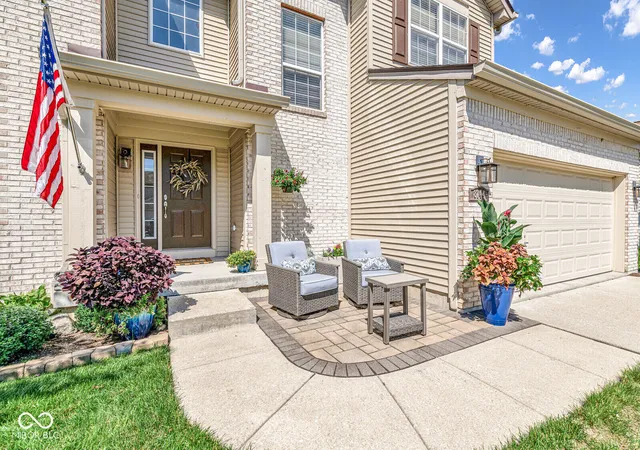 Photo 4 of Single family home for sale at 8744 Rapp Dr, Indianapolis, IN 46237 | MLS# 22122573 | Listing updated on 2026-10-05