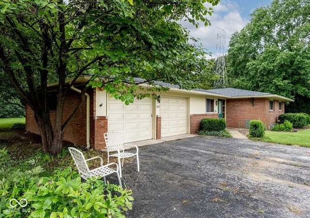 Photo 2 of Sale Pending at 3605 Delmar Rd, Indianapolis, IN 46220 | MLS# 22122578 | Listing updated on 2026-09-02