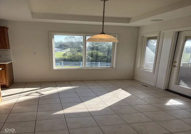 Photo 4 of Single family home for sale at 2411 W 625 S, Columbus, IN 47201 | MLS# 22122582 | Listing updated on 2026-10-27