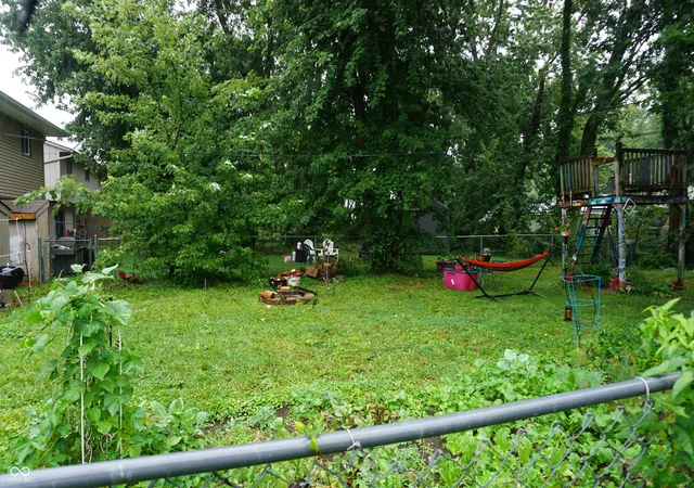 Photo 3 of Sale Pending at 4645 W Sunset Dr, Bloomington, IN 47403 | MLS# 22122588 | Listing updated on 2026-09-23