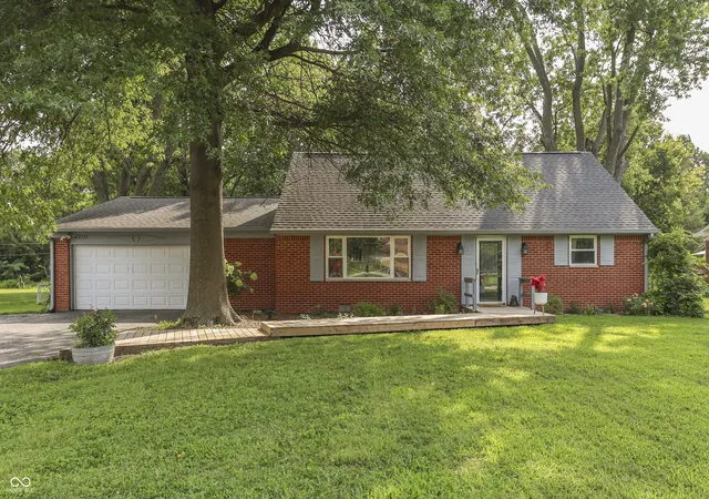 Photo 1 of Single family home for sale at 7151 Lindenwood Dr, Indianapolis, IN 46227 | MLS# 22122593 | Listing updated on 2026-10-08