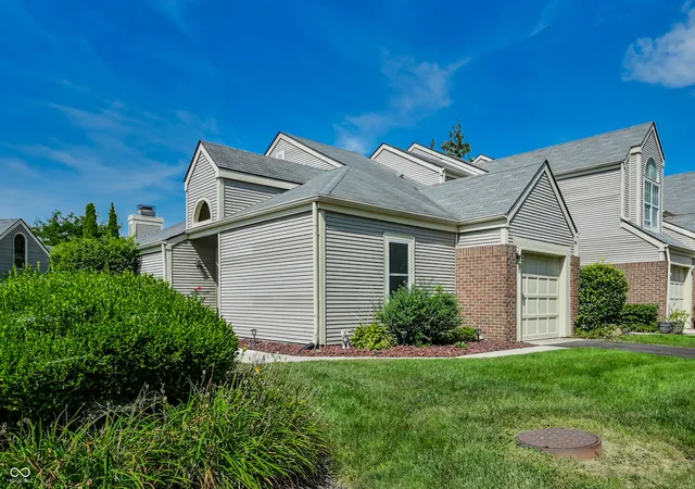 Photo 2 of Condo for sale at 9516 Aberdare Dr, Indianapolis, IN 46250 | MLS# 22122597 | Listing updated on 2026-10-05