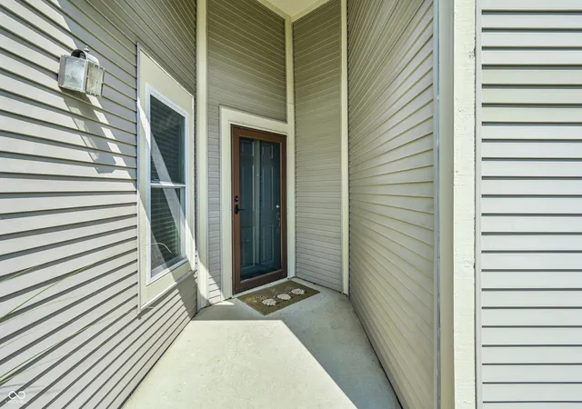 Photo 3 of Condo for sale at 9516 Aberdare Dr, Indianapolis, IN 46250 | MLS# 22122597 | Listing updated on 2026-10-29