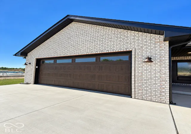 Photo 3 of Single family home for sale at 3888 Autumn Wy, Seymour, IN 47274 | MLS# 22122601 | Listing updated on 2026-10-20