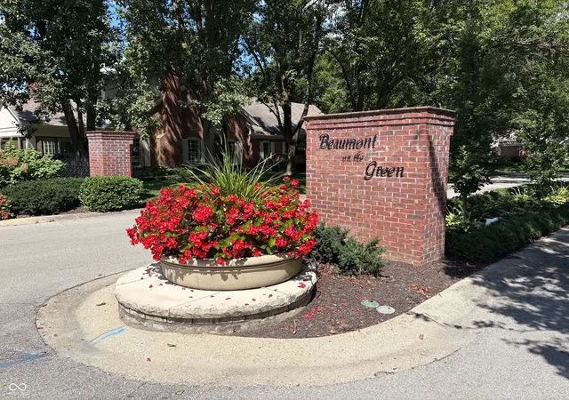 Photo 3 of Single family home for sale at 7925 Beaumont Green East Dr, Indianapolis, IN 46250 | MLS# 22122614 | Listing updated on 2026-08-29