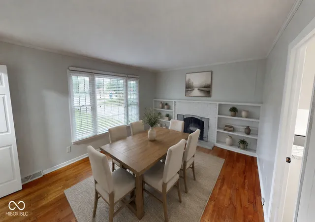 Photo 3 of Single family home for sale at 725 E 116th St, Carmel, IN 46032 | MLS# 22122624 | Listing updated on 2026-10-07