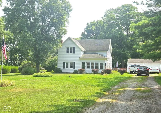 Photo 1 of Sale Pending at 433 N Windswept Rd, Greenfield, IN 46140 | MLS# 22122630 | Listing updated on 2026-09-22