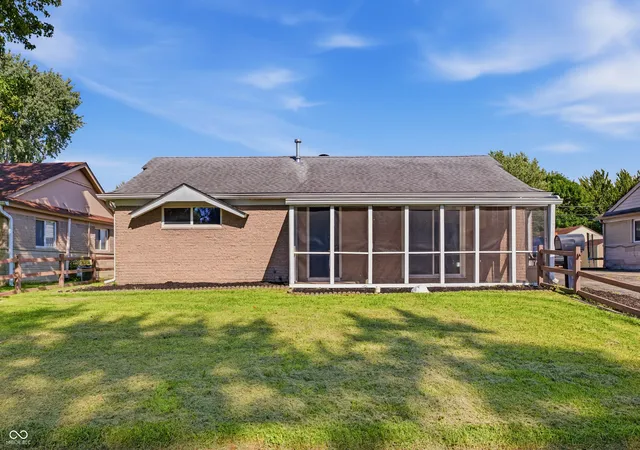 Photo 1 of Single family home for sale at 611 Gooseberry Ln, Greenwood, IN 46143 | MLS# 22122649 | Listing updated on 2026-10-21