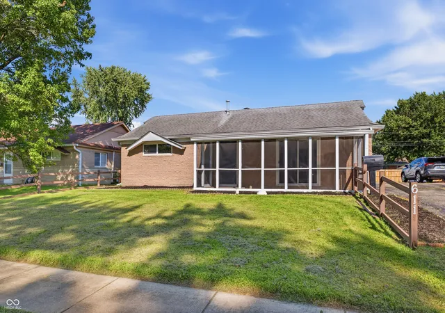 Photo 2 of Single family home for sale at 611 Gooseberry Ln, Greenwood, IN 46143 | MLS# 22122649 | Listing updated on 2026-10-21