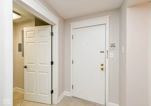 Photo 4 of Condo for sale at 8651 Jaffa Ct E Dr #25, Indianapolis, IN 46260 | MLS# 22122657 | Listing updated on 2026-08-28